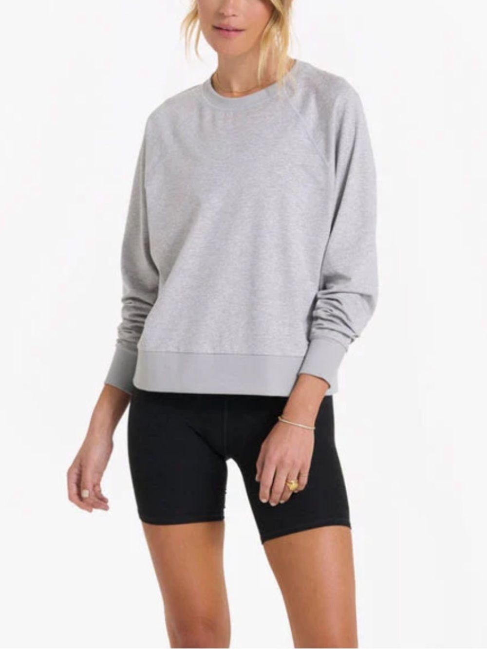 Vuori Halo Women's Modern Crewneck Lightweight Soft Grey Sweatshirt Size XS/S - Picture 2 of 11